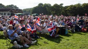 isle of wight proms crowd 2025